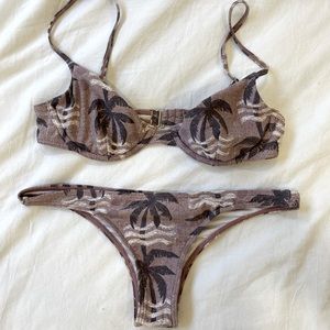 Billabong Bikini with Underwire Bra Top